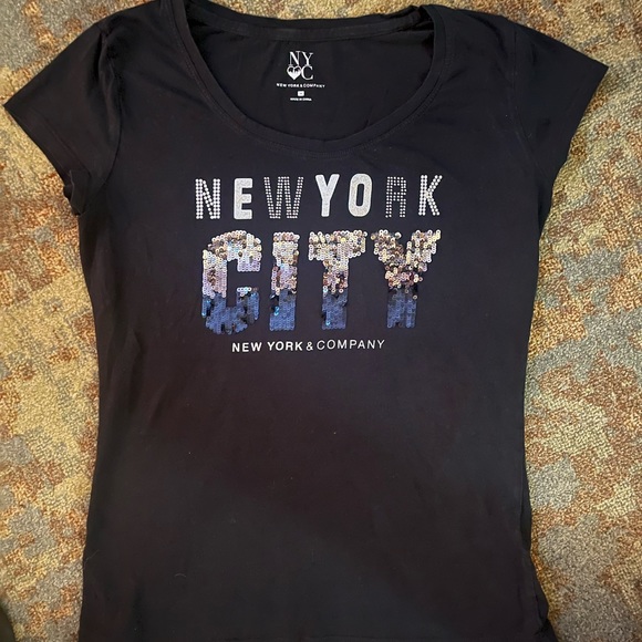 2 New York and Co Tshirts. - Picture 6 of 7